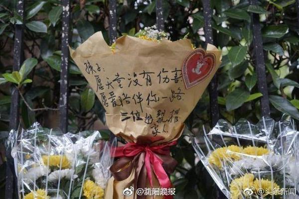 维拉标价6000万镑！名记：曼联在谈沃特金斯，若降价考虑推进交易